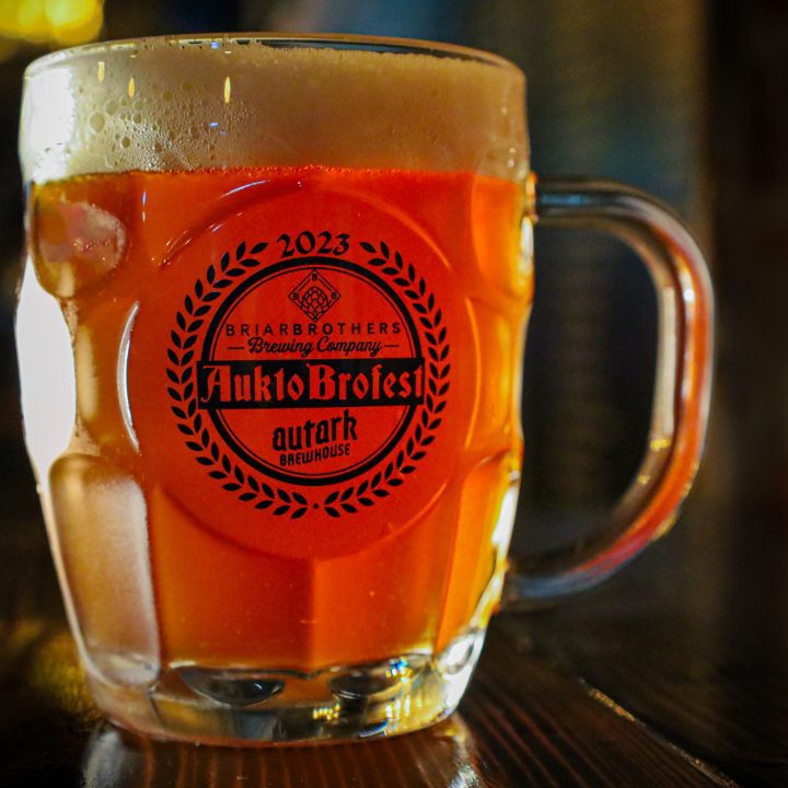 An image of Auktobrofest, a Marzen brewed by BriarBrothers Brewing Company in Buffalo, NY.